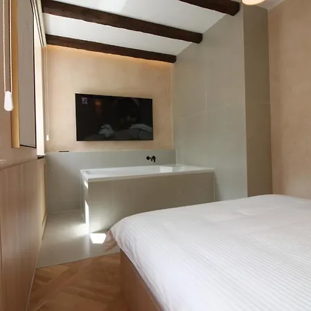 Beige * Sarajevo